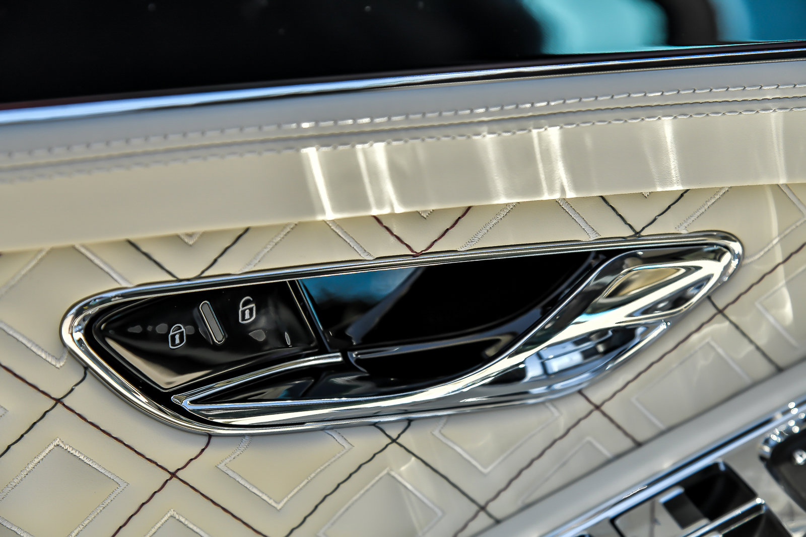 Used 2024 Bentley Continental GT Mulliner image 23