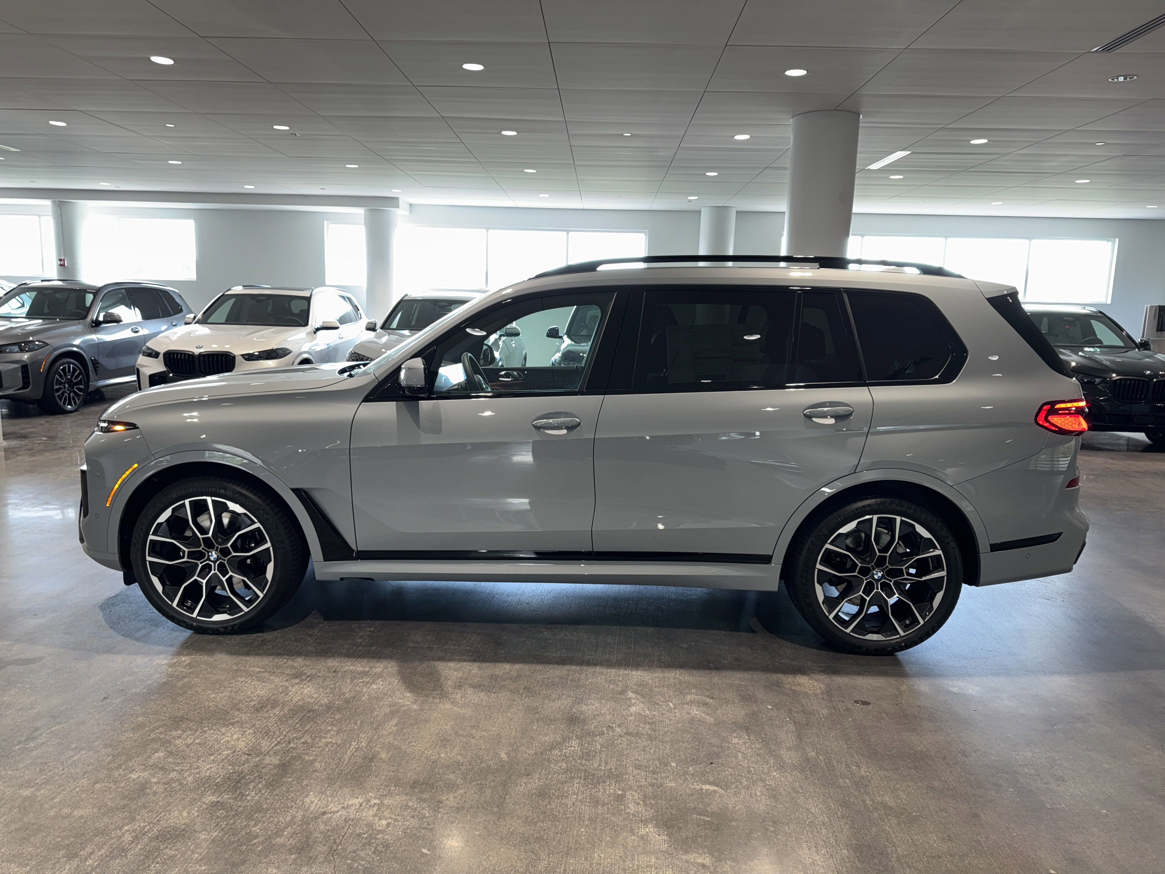 New 2026 BMW X7 xDrive40i w/ M Sport Package image 4