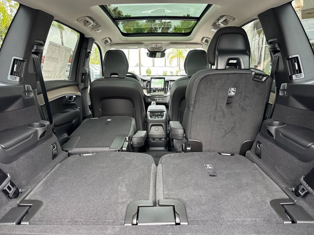 New 2026 Volvo XC90 T8 Plus w/ Protection Package AWD/4WD image 15