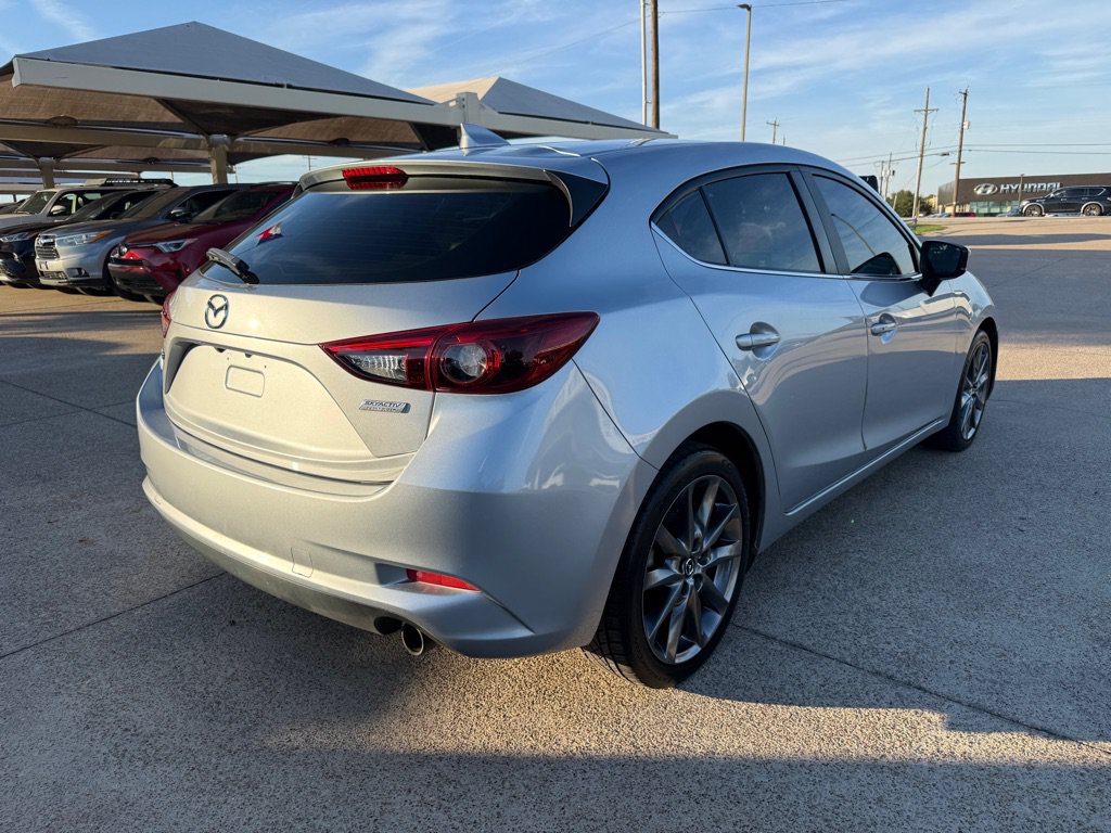 Used 2018 MAZDA MAZDA3 Grand Touring w/ Premium Equipment Package FWD image 7
