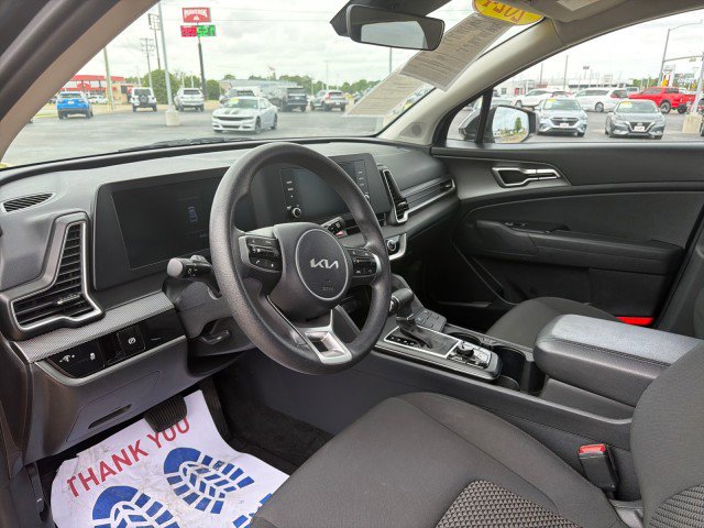 Used 2024 Kia Sportage LX image 12