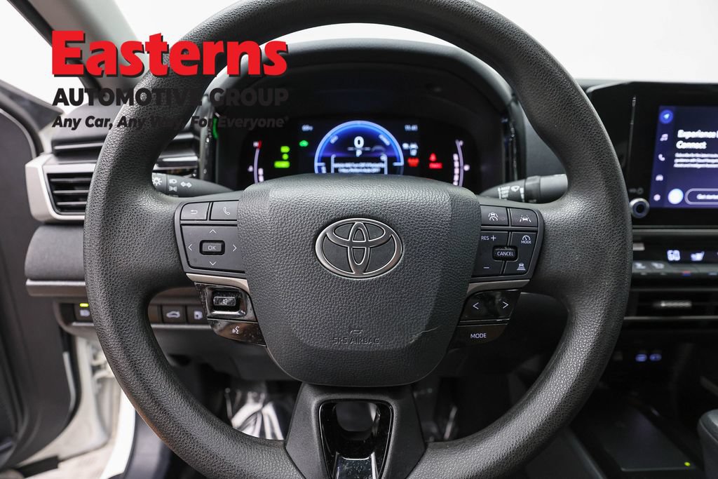 Used 2025 Toyota Camry LE FWD image 10
