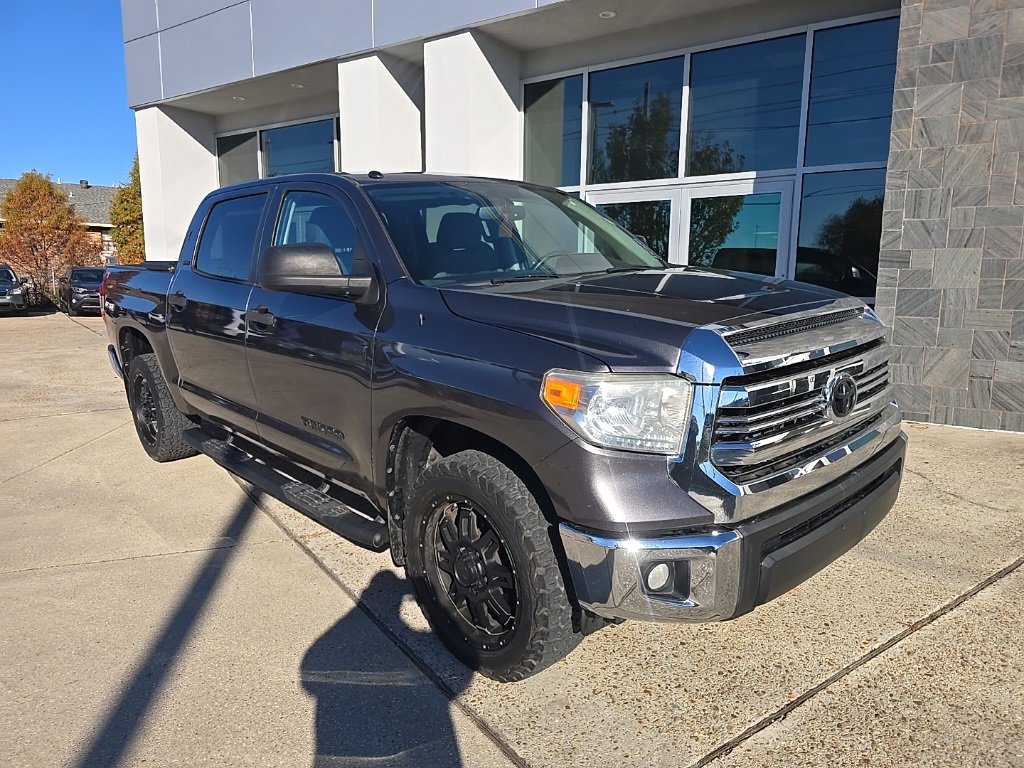Used 2016 Toyota Tundra SR5 w/ SR5 Upgrade Package image 3