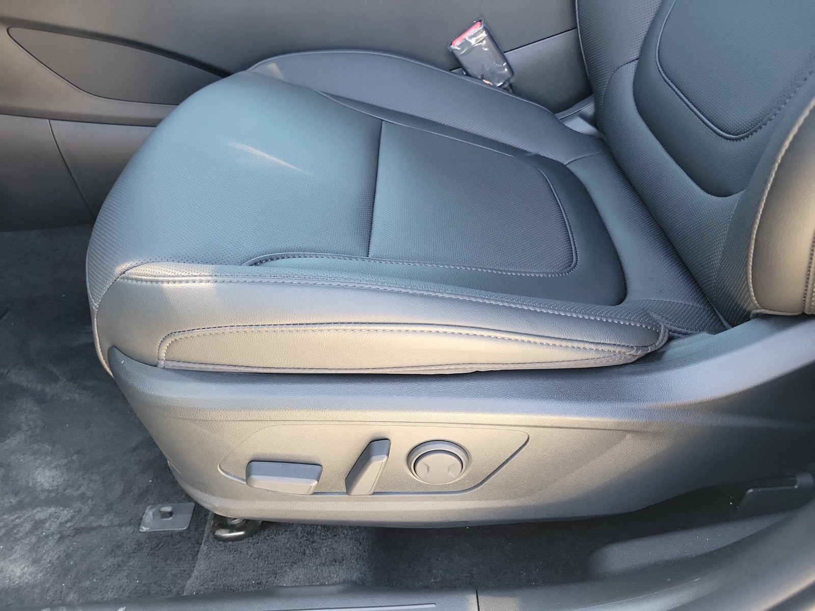 New 2026 Hyundai Santa Cruz SEL FWD image 16
