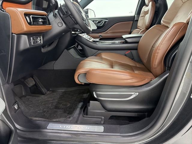 Used 2020 Lincoln Aviator Reserve w/ Equipment Group 201A AWD/4WD image 14