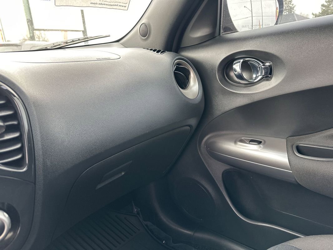 Used 2011 Nissan Juke SV image 20