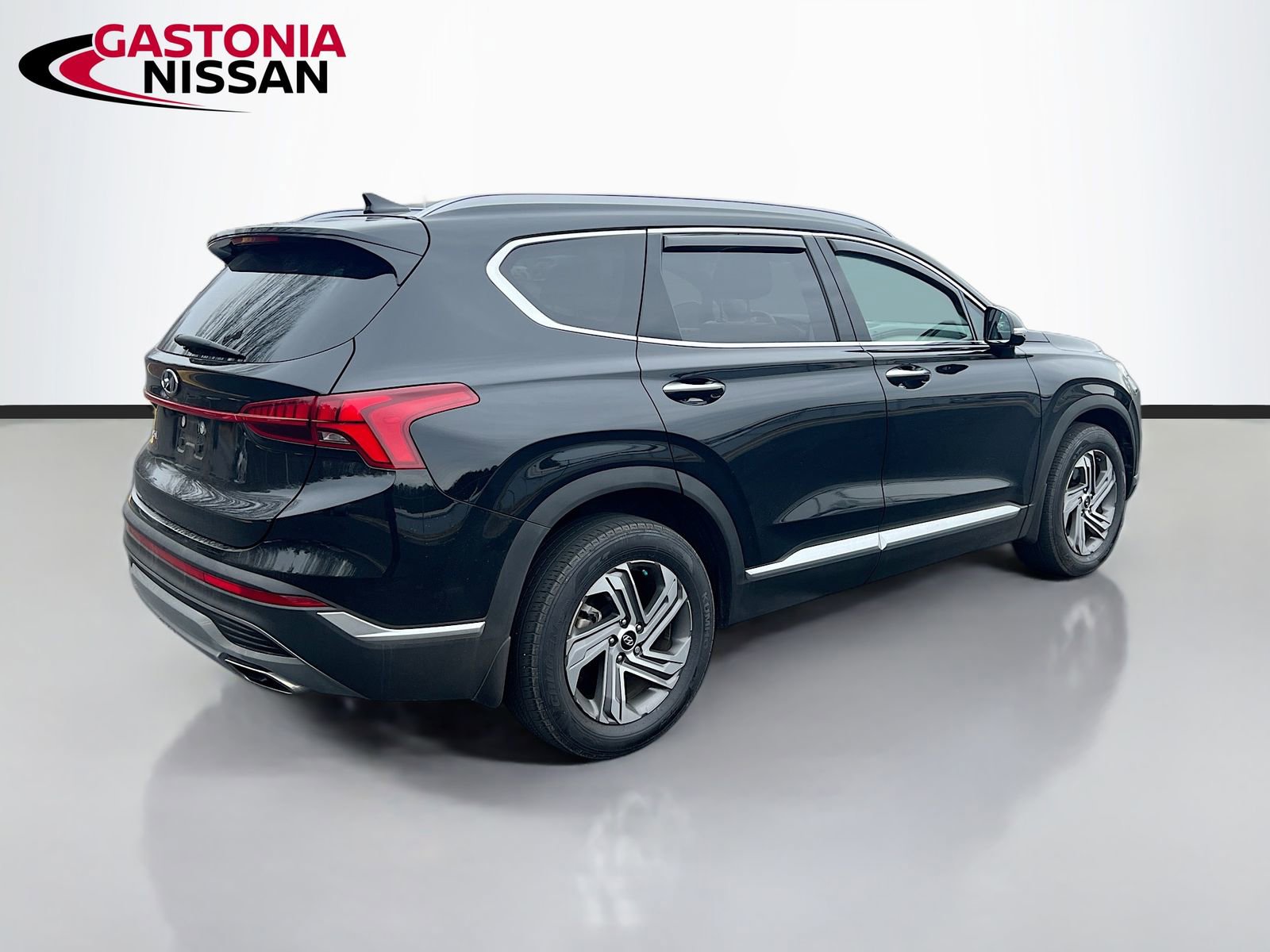Used 2023 Hyundai Santa Fe SEL w/ Premium Package image 9