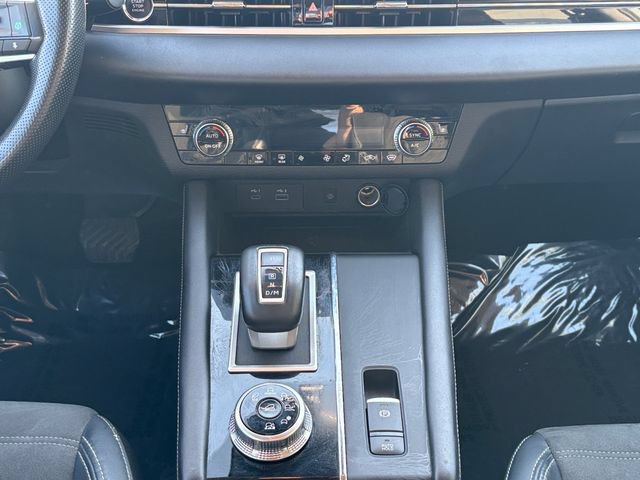Used 2024 Mitsubishi Outlander SE AWD/4WD image 11