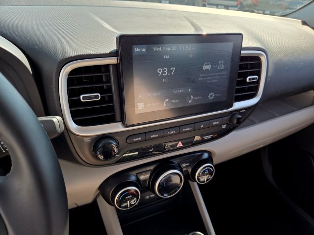 Used 2023 Hyundai Venue SEL w/ Cargo Package FWD image 21