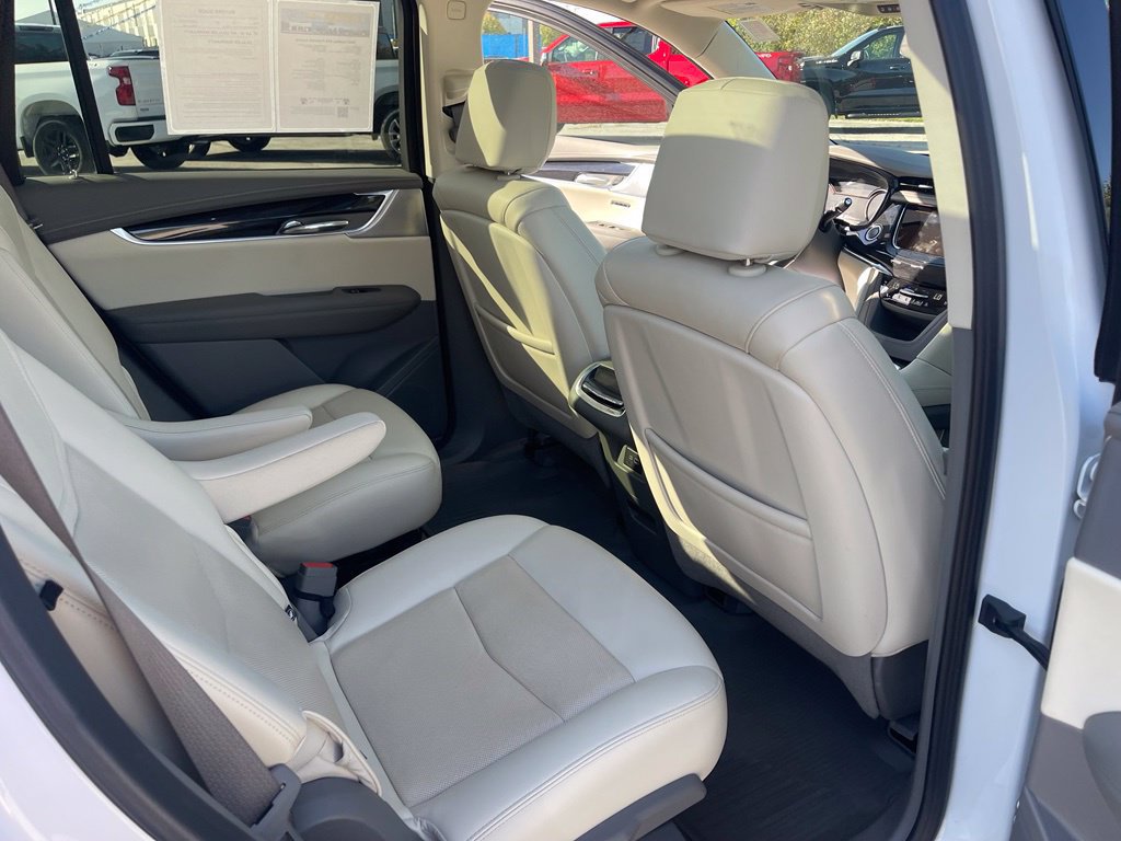 Certified 2023 Cadillac XT6 Premium Luxury w/ LPO, Floor Liner Package AWD/4WD image 17