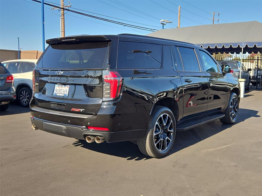 Certified 2025 Chevrolet Suburban RST w/ Sun And Tow Package RWD image 30