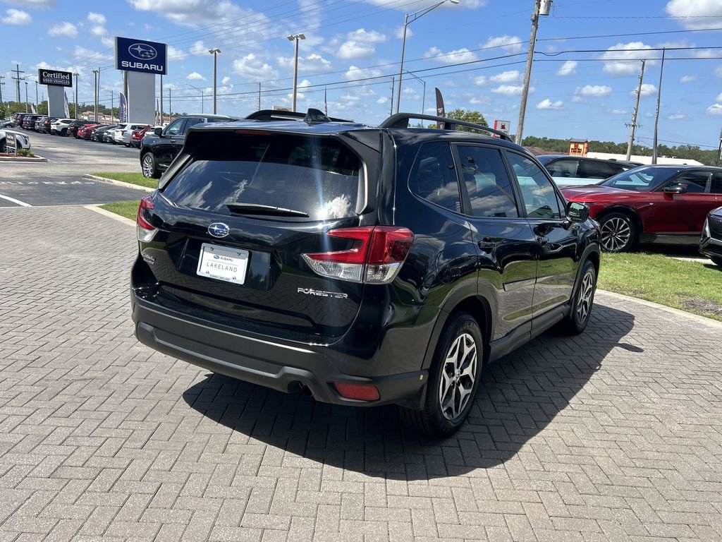 Used 2021 Subaru Forester Premium image 6