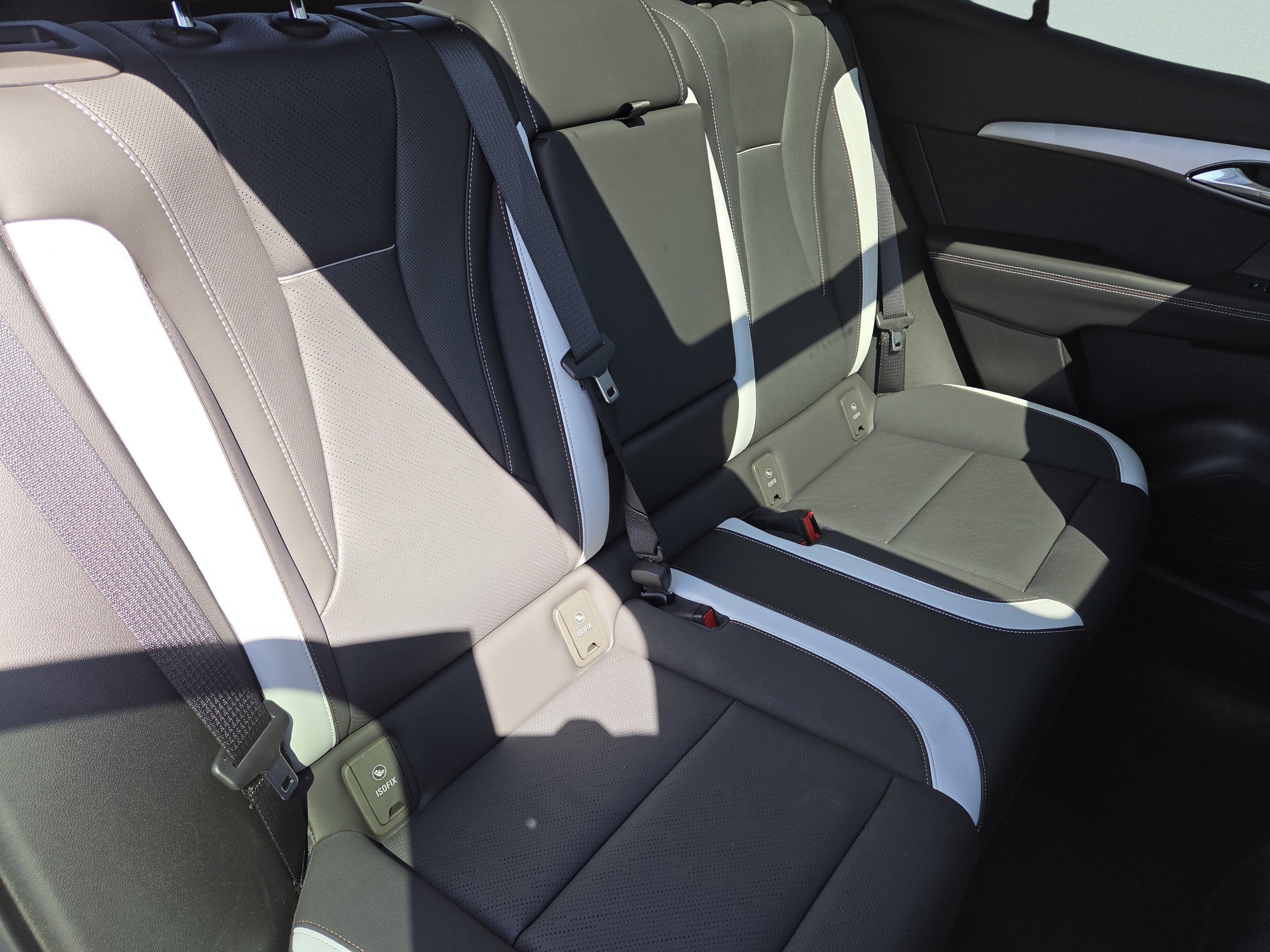 Used 2024 Buick Envision Sport Touring AWD/4WD image 5