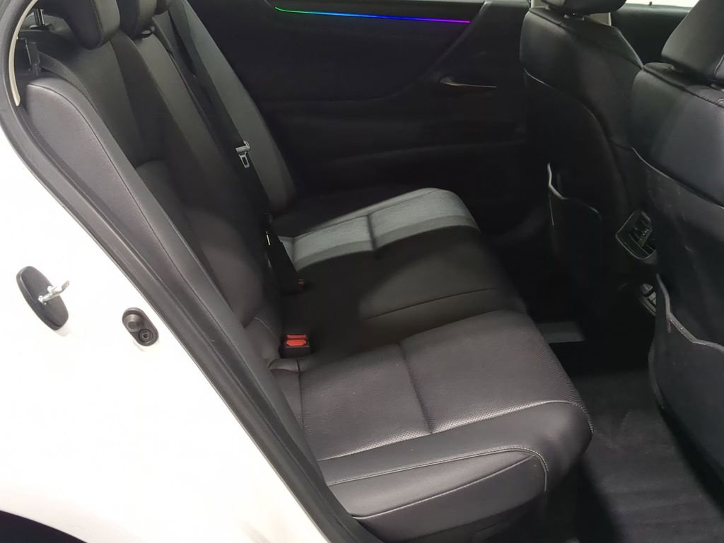 Used 2022 Lexus ES 300h w/ Premium Package image 27