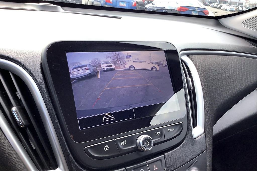 Used 2022 Chevrolet Malibu LS image 24
