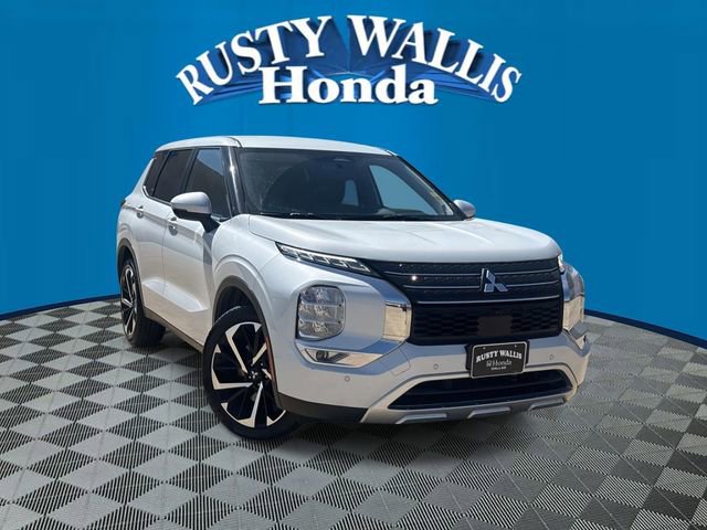 Used 2024 Mitsubishi Outlander SE