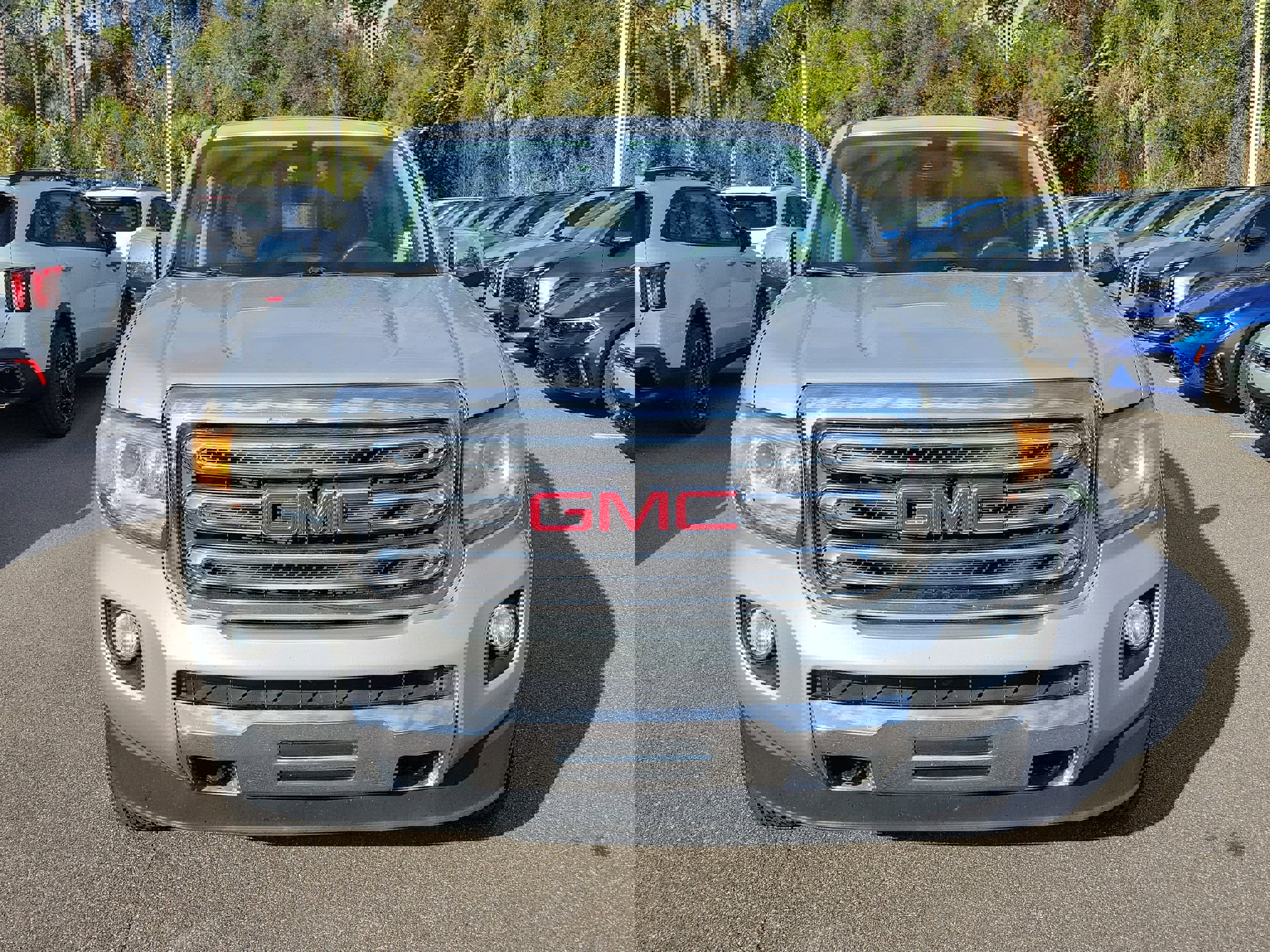 Used 2017 GMC Canyon SLT w/ Driver Alert Package image 2