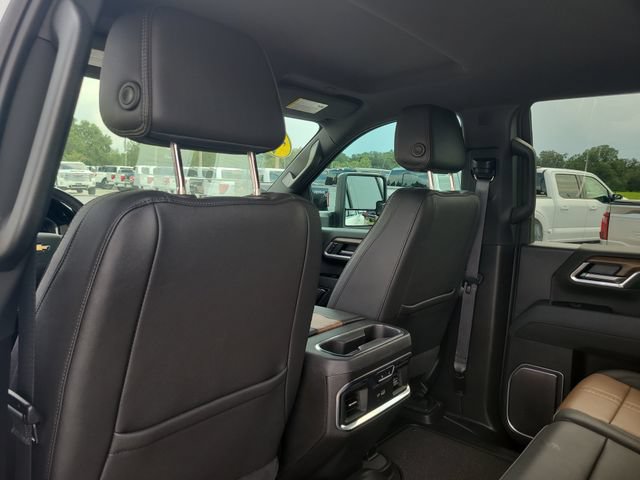 Used 2025 Chevrolet Silverado 3500 High Country w/ Technology Package AWD/4WD image 12