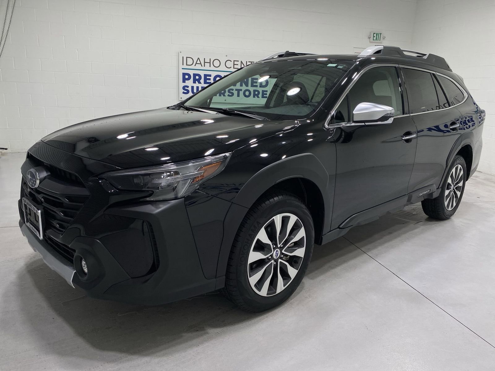 Certified 2025 Subaru Outback Touring w/ Tech Package 2 AWD/4WD image 4