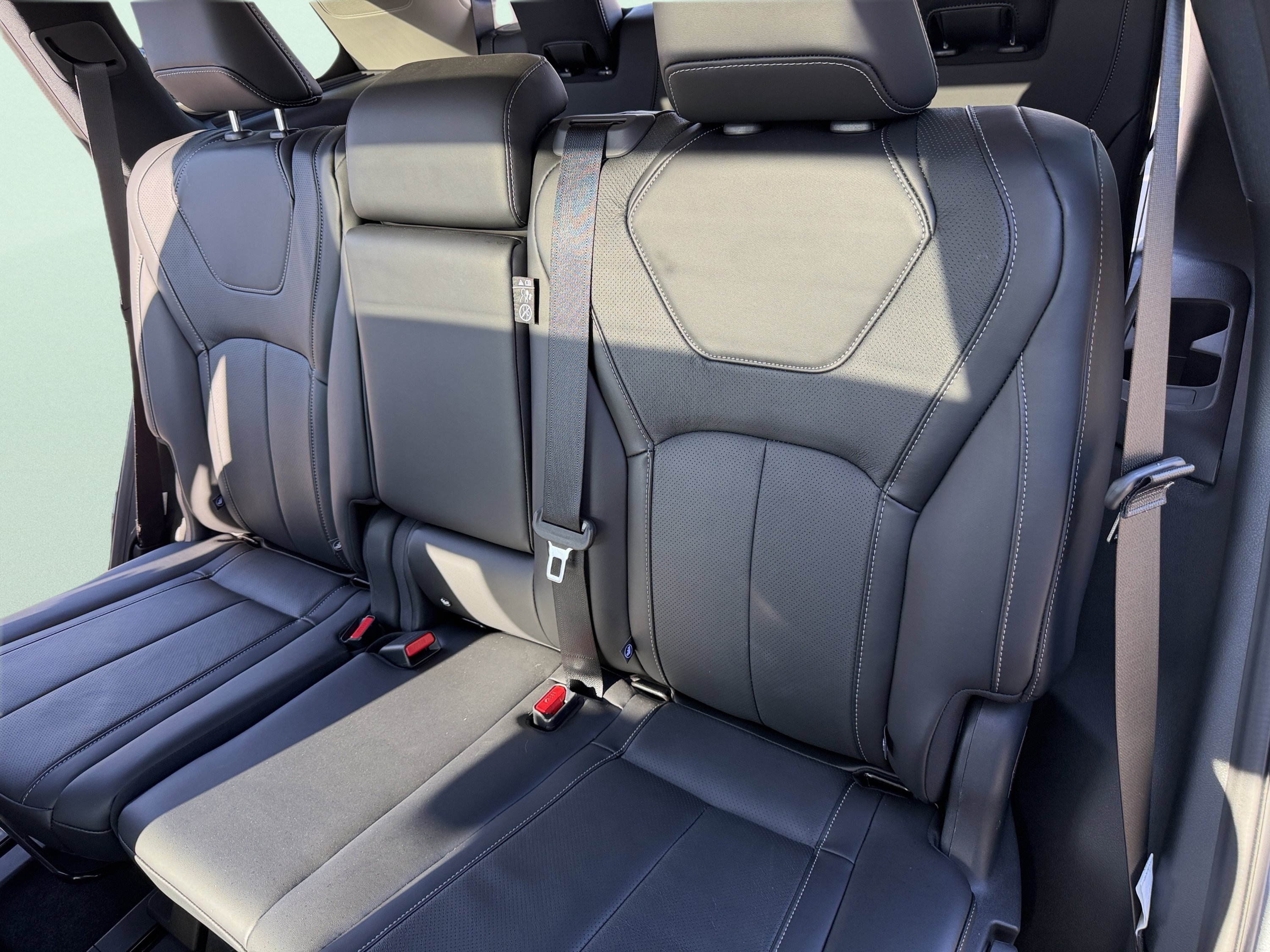 Used 2025 INFINITI QX60 Luxe FWD image 28