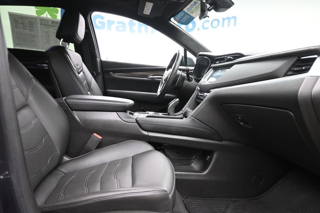 Used 2023 Cadillac XT5 Sportv w/ Platinum Package AWD/4WD image 9