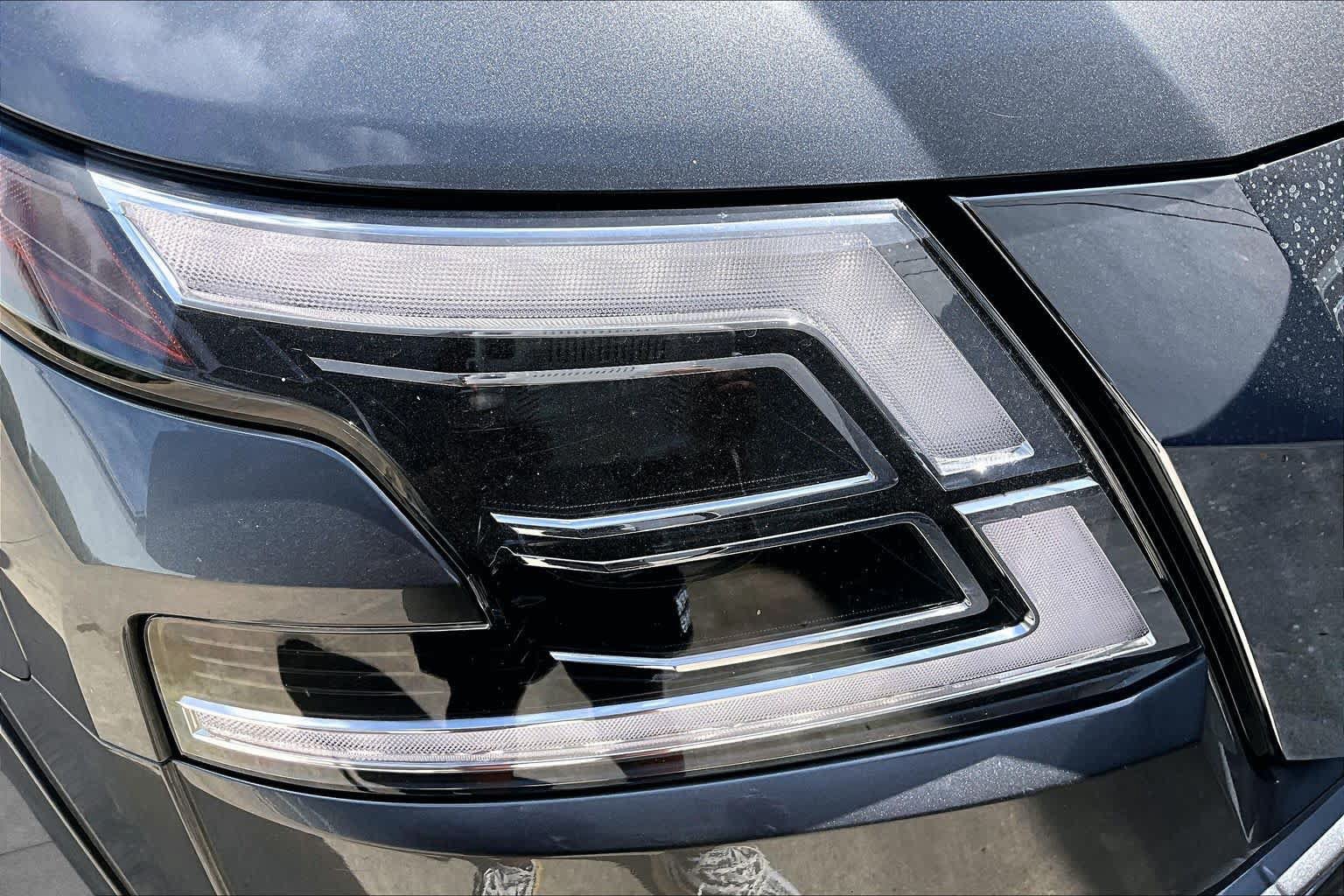 Used 2022 Nissan Armada SV w/ SV Appearance Package RWD image 28