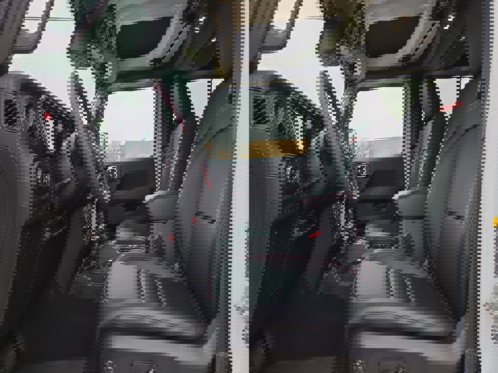 Used 2024 Jeep Gladiator Rubicon w/ Technology Group image 16