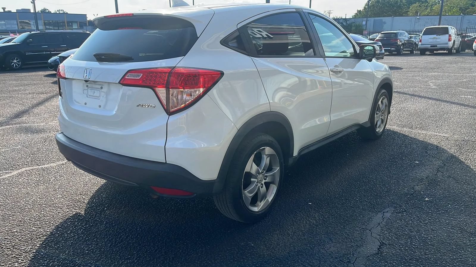 Used 2017 Honda HR-V EX image 7