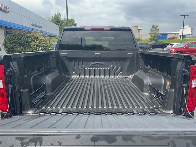 Used 2024 Chevrolet Silverado 1500 LT AWD/4WD image 7