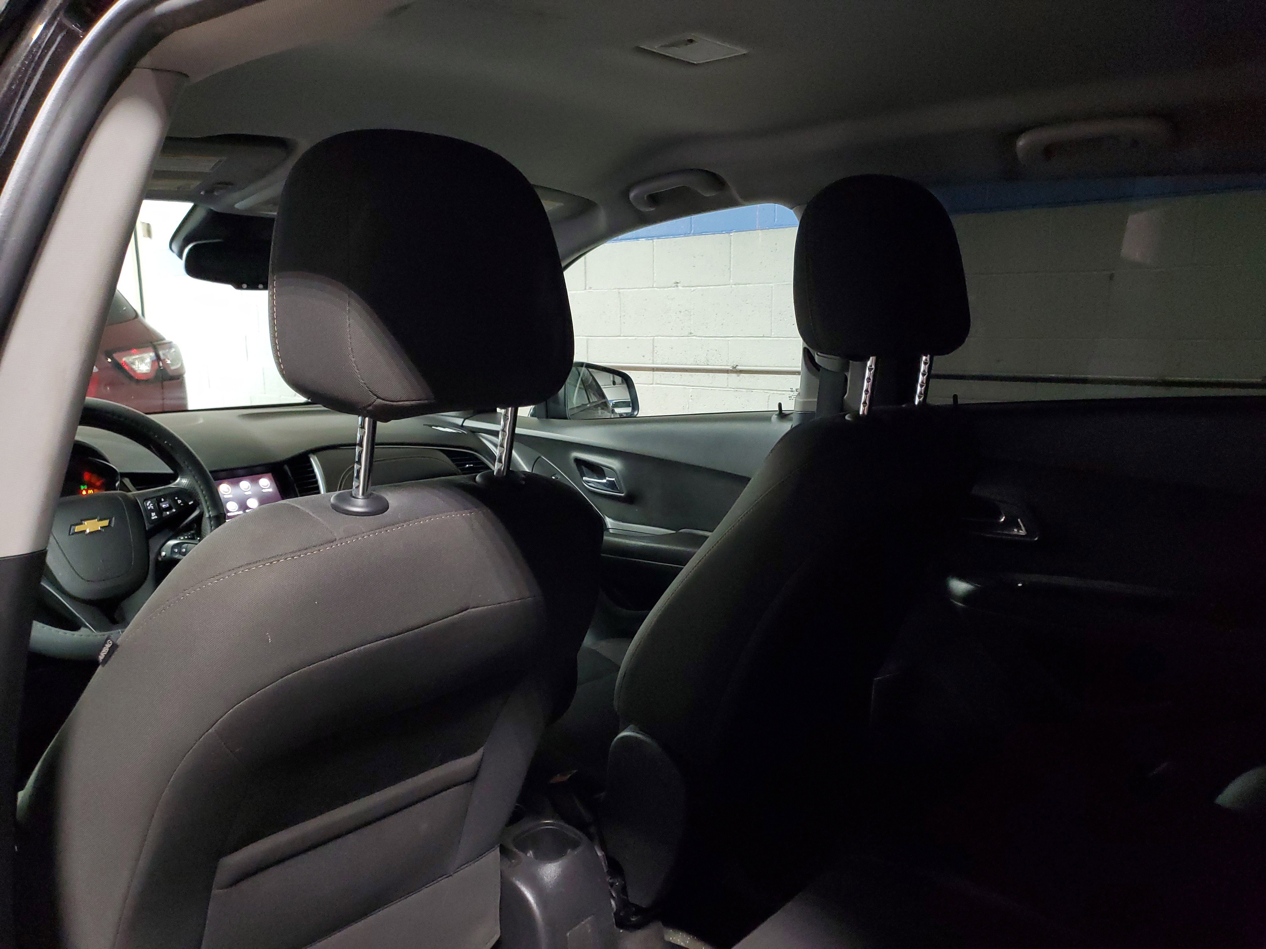 Used 2021 Chevrolet Trax LS image 12