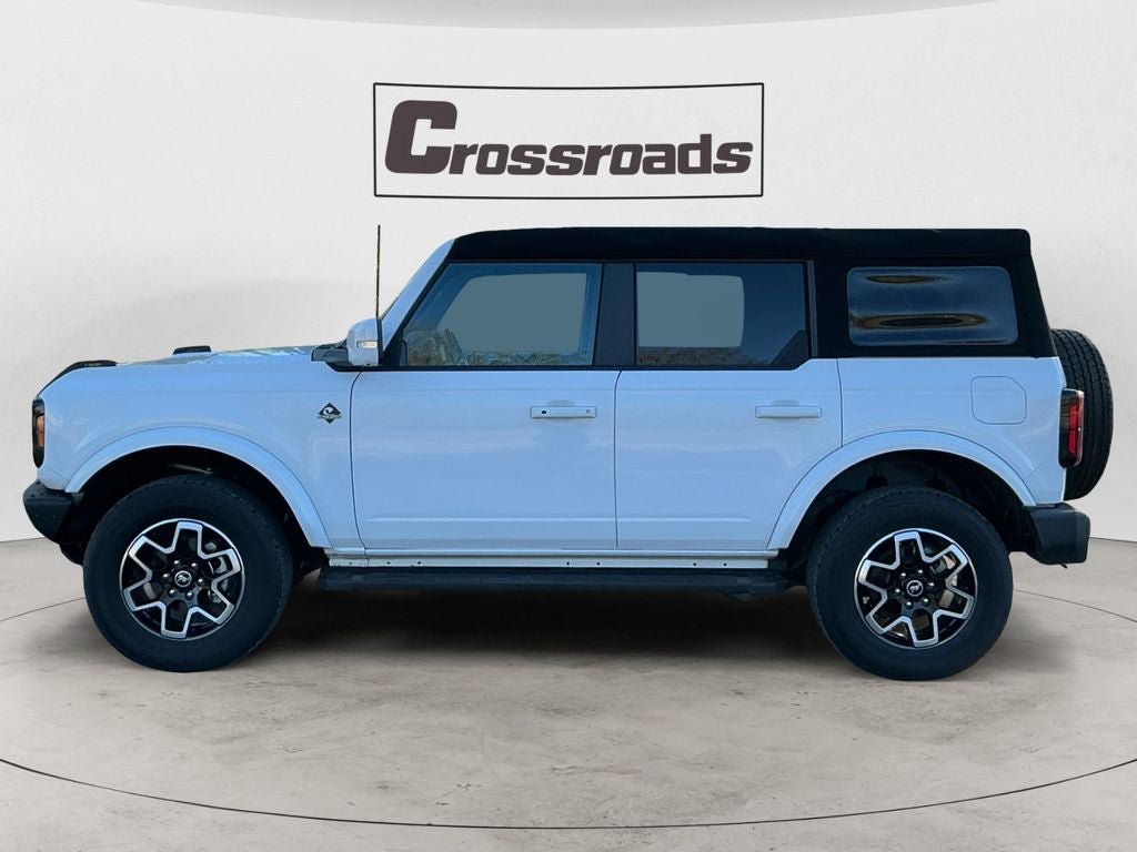 Used 2023 Ford Bronco Outer Banks image 2