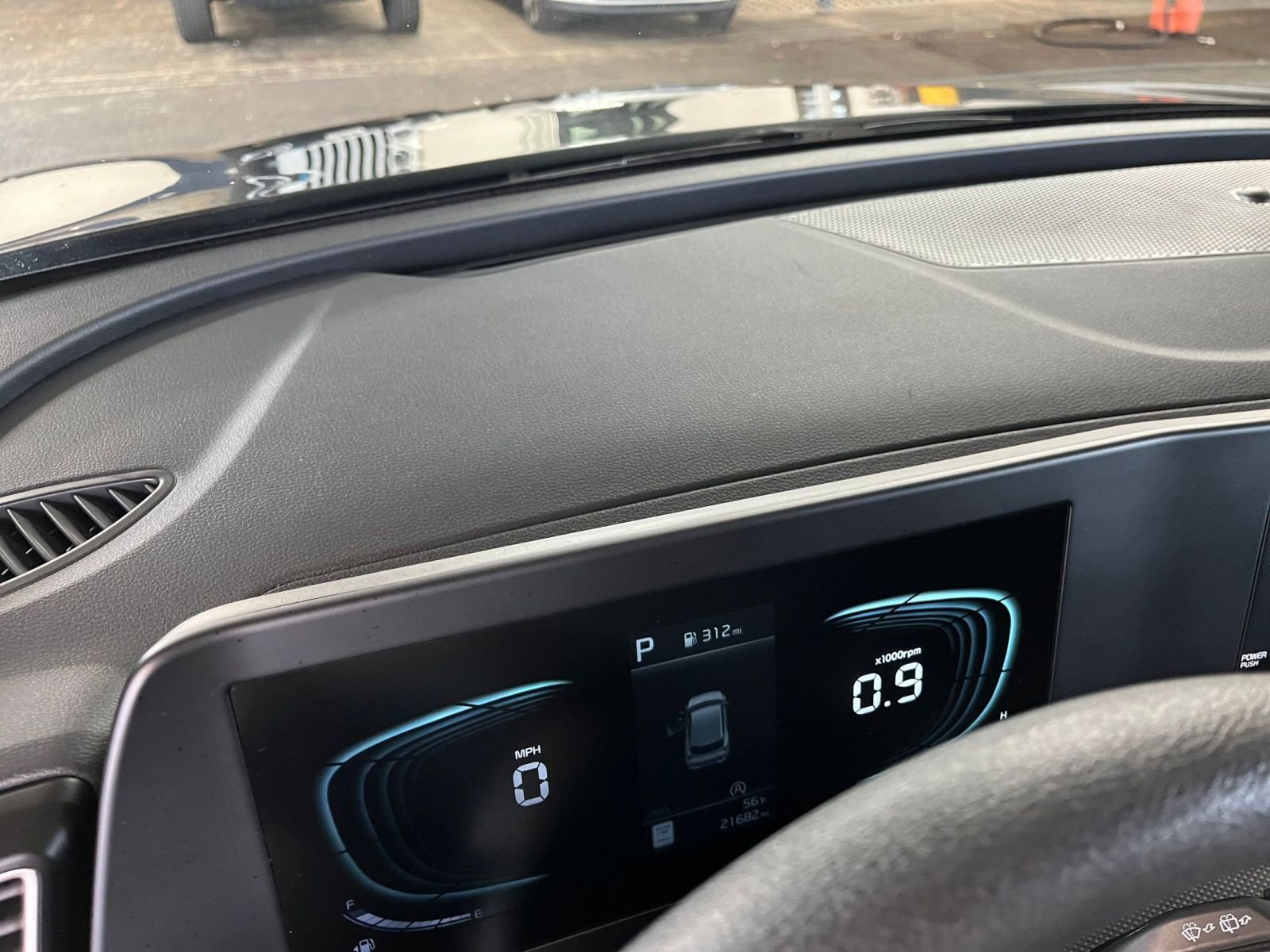 Used 2025 Kia Sportage LX image 34