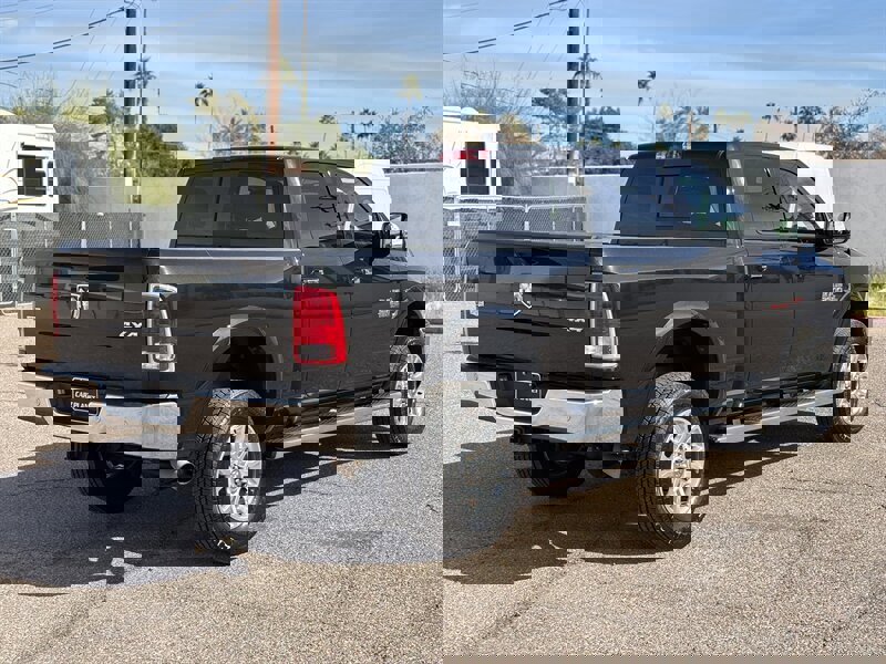 Used 2016 RAM 2500 Laramie image 4