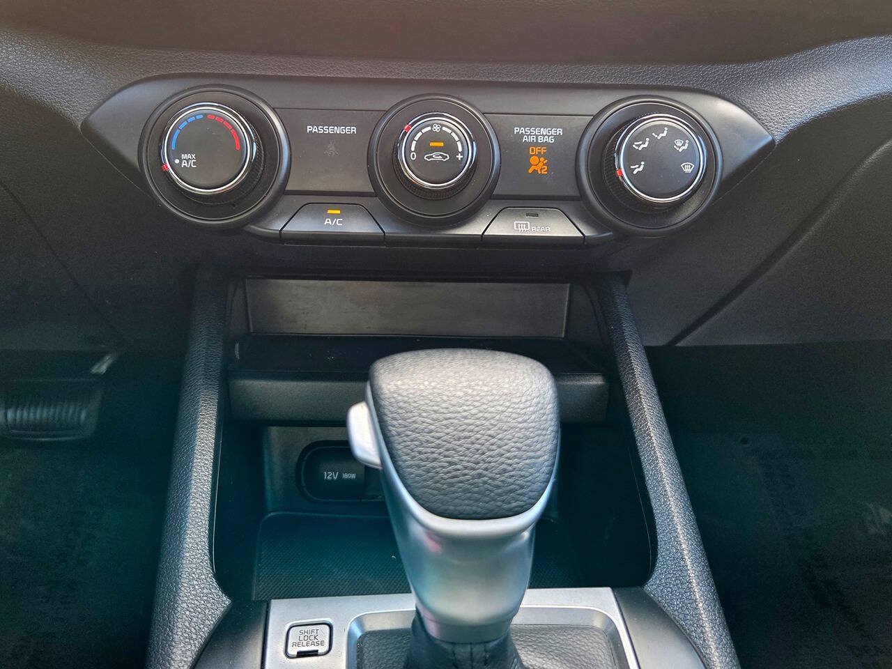 Used 2020 Kia Forte LXS FWD image 21