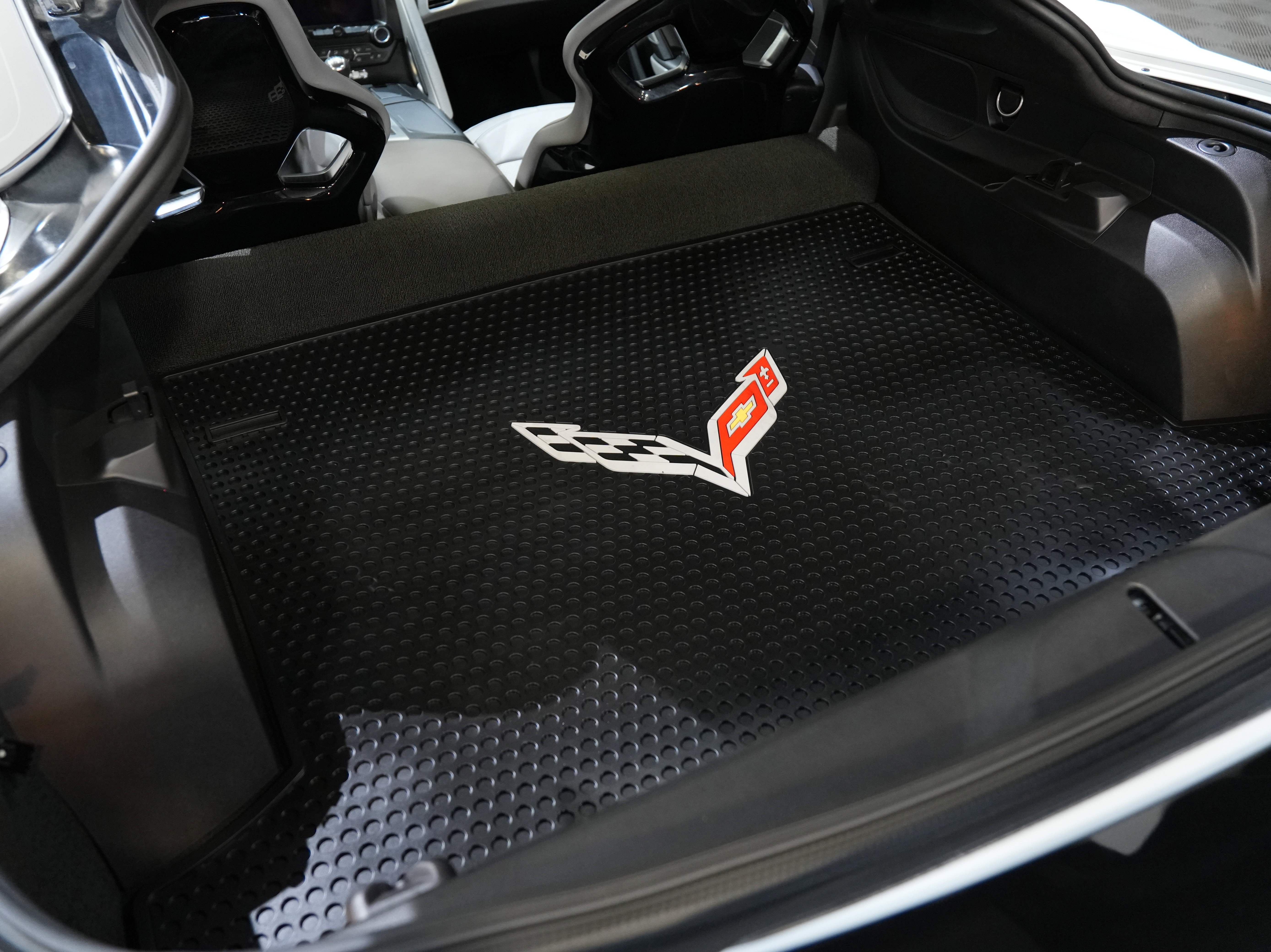 Used 2018 Chevrolet Corvette Grand Sport RWD image 47