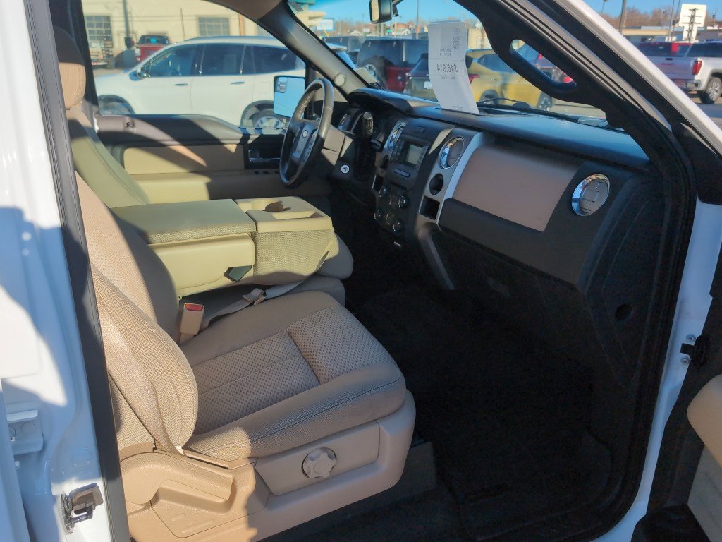 Used 2014 Ford F150 XLT w/ XLT Chrome Package image 21