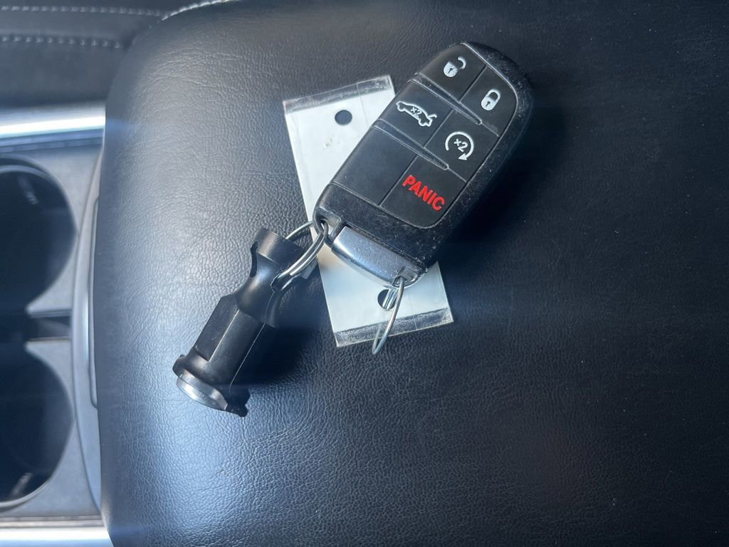 Used 2020 Dodge Charger SXT w/ Leather Interior Group image 47