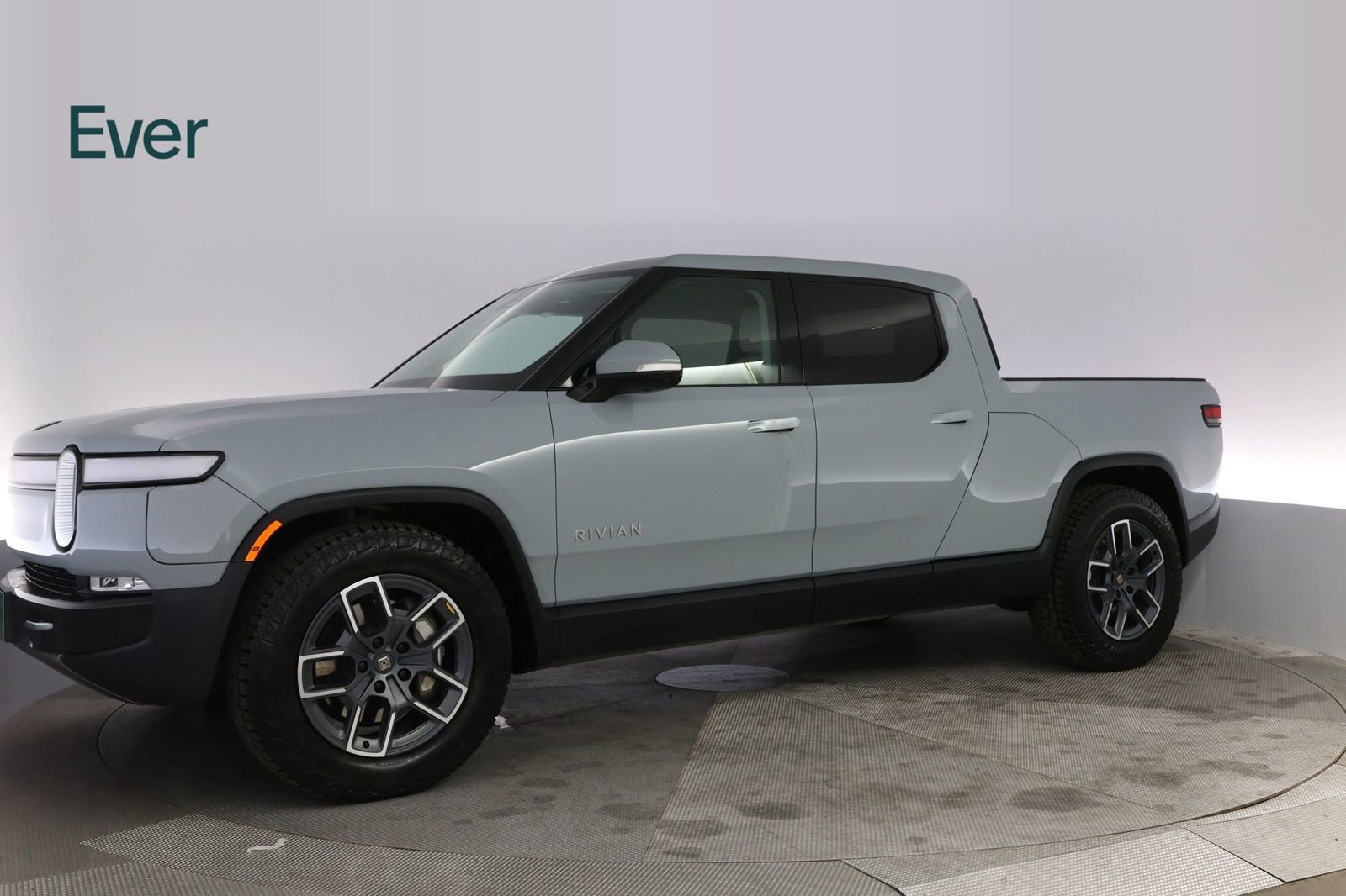 Used 2023 Rivian R1T Adventure image 18
