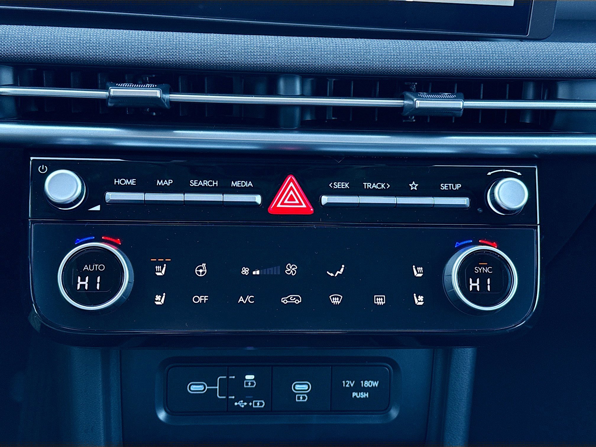 New 2026 Hyundai Tucson Limited image 35