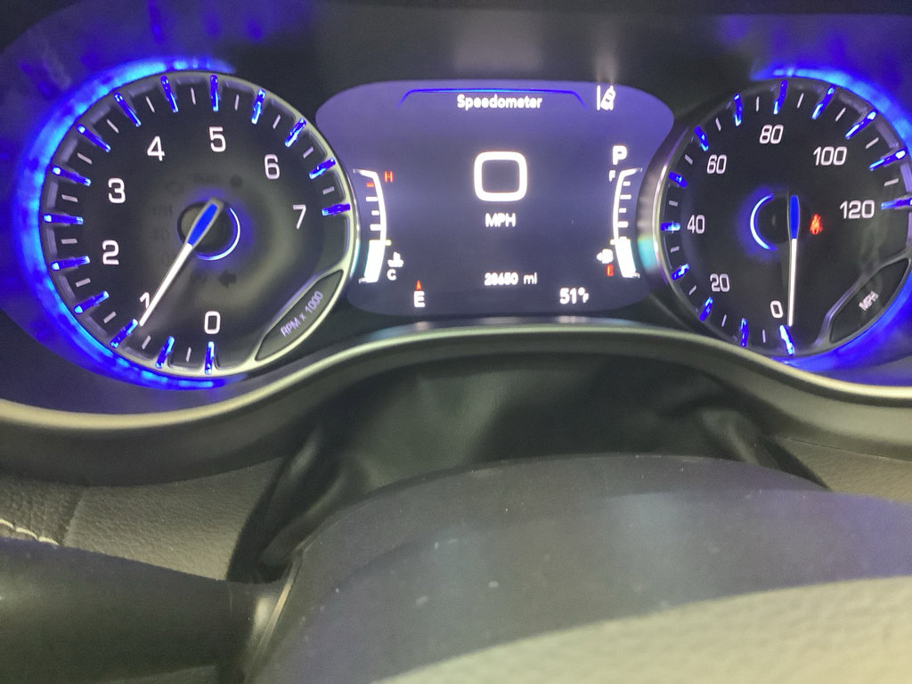 Used 2023 Chrysler Pacifica Touring-L image 17