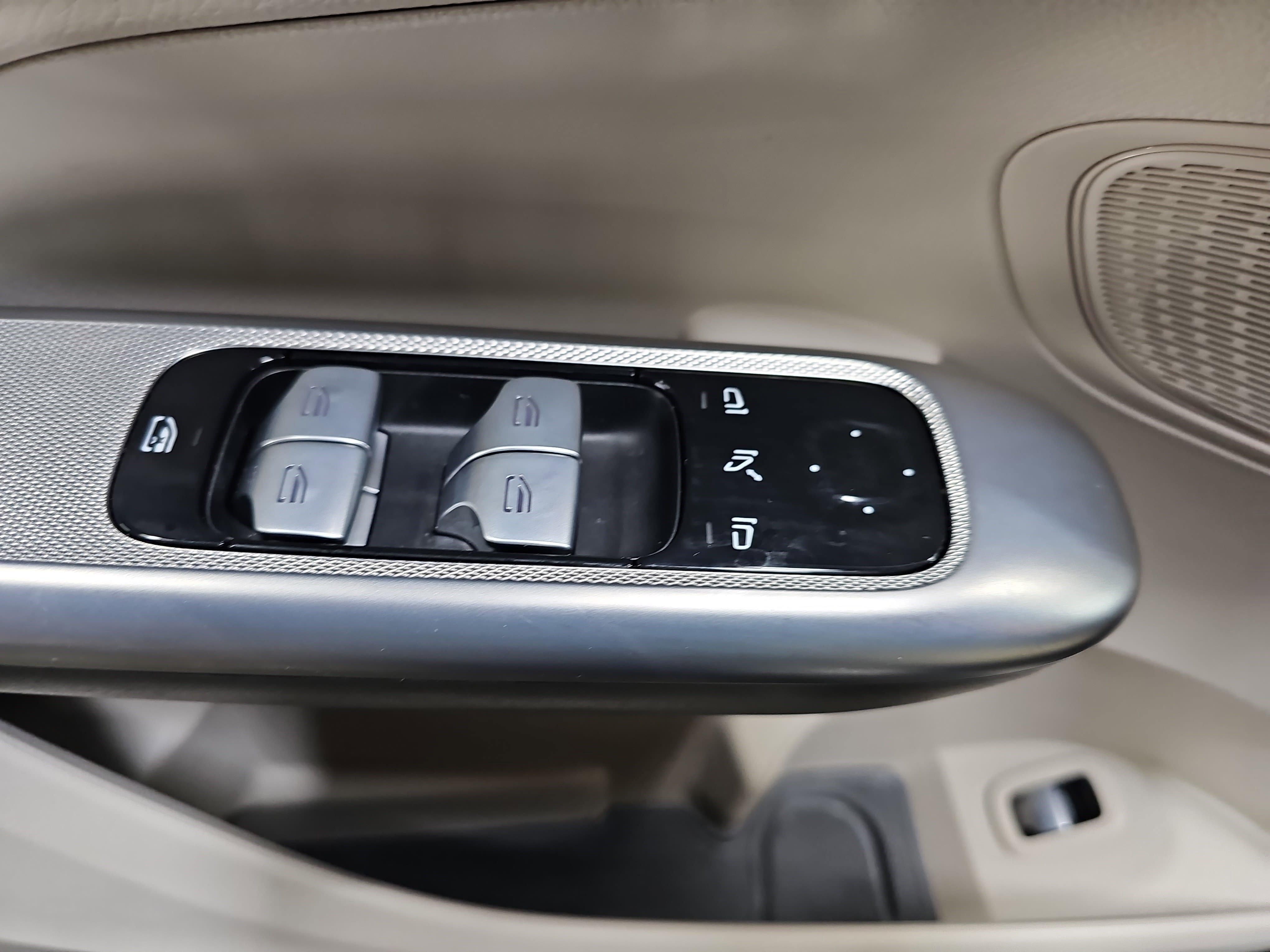 Certified 2024 Mercedes-Benz GLC 300 4MATIC image 29