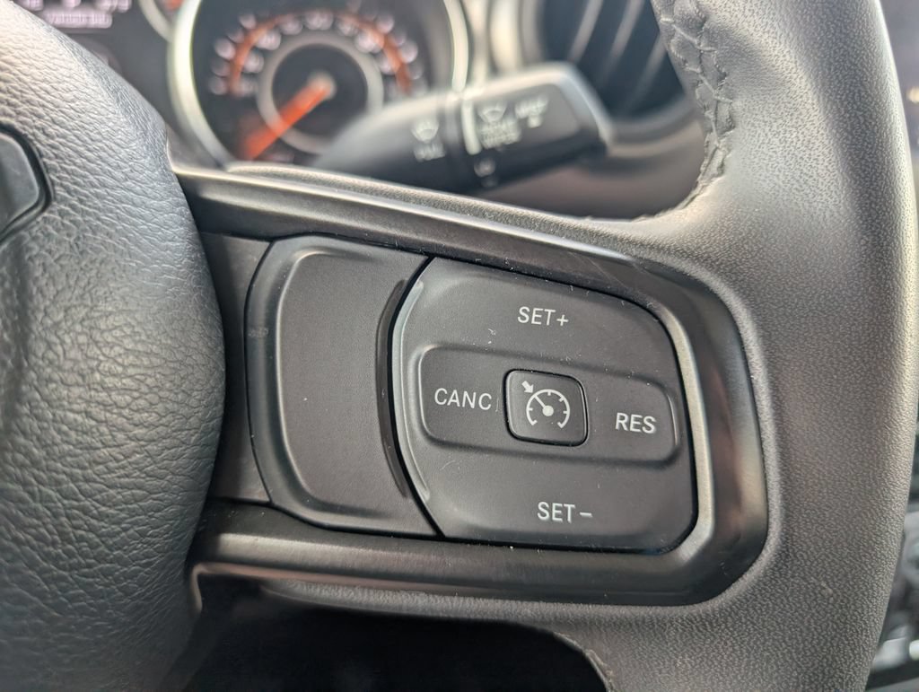 Used 2023 Jeep Gladiator Sport AWD/4WD image 14