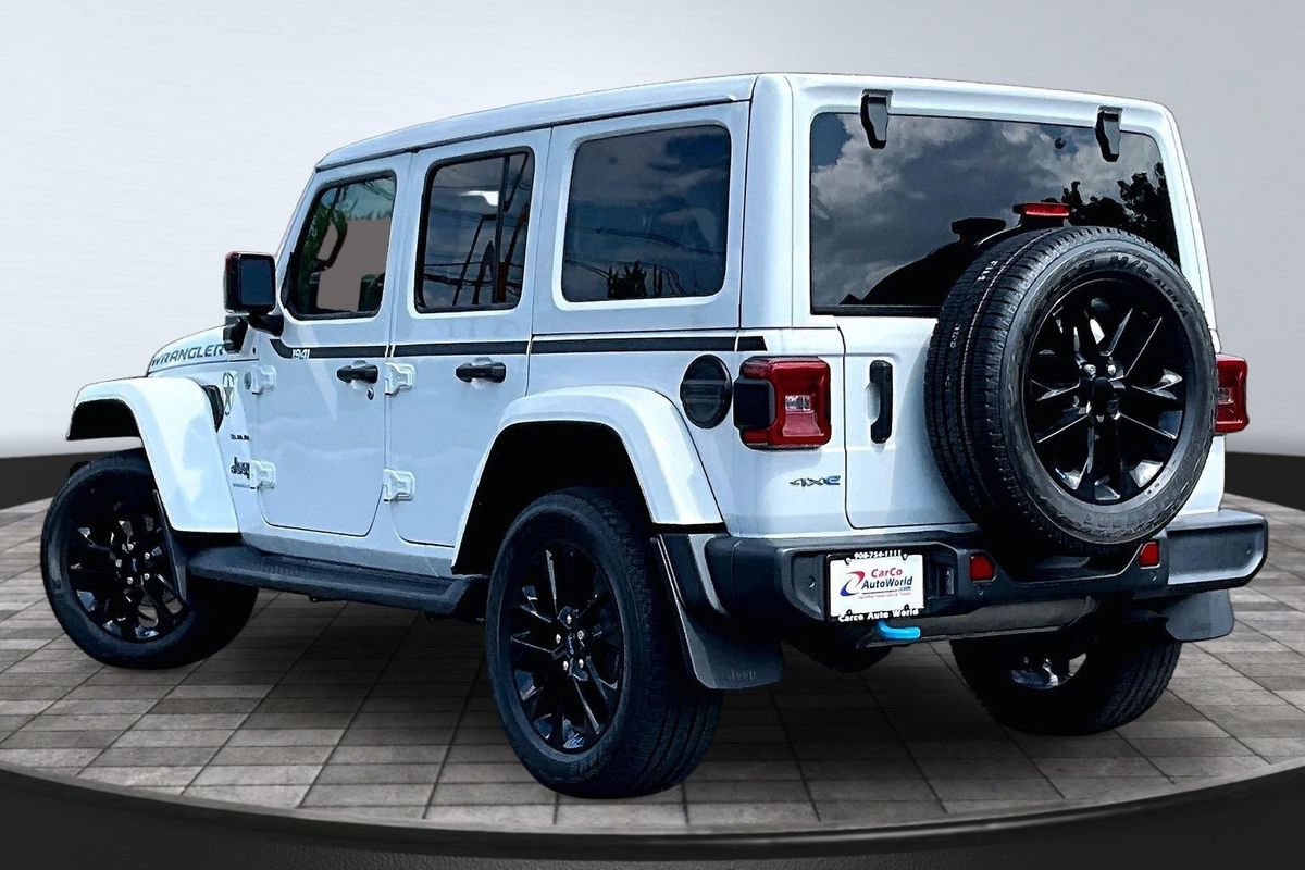 Used 2023 Jeep Wrangler Unlimited Sahara w/ Cold Weather Group AWD/4WD image 7