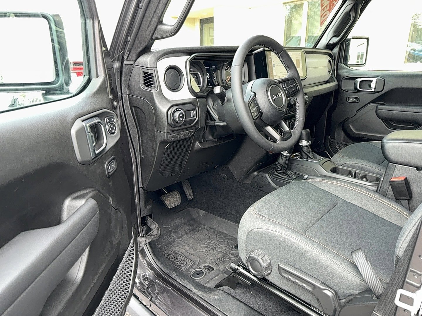 New 2025 Jeep Gladiator Sport AWD/4WD image 21