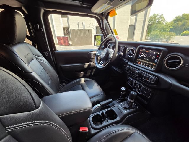 Used 2022 Jeep Wrangler Unlimited Sahara w/ Cold Weather Group AWD/4WD image 23