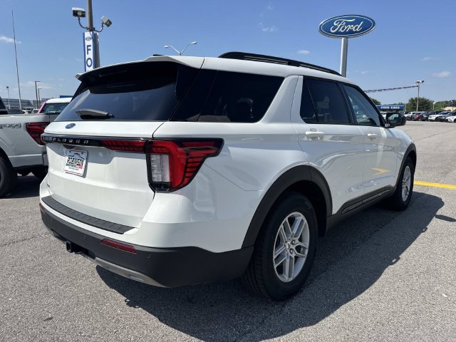 New 2026 Ford Explorer Active w/ Active Comfort Package RWD image 5