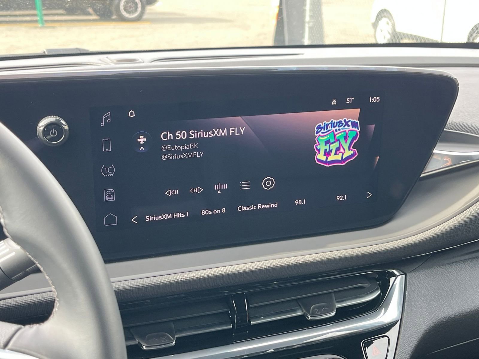 Used 2025 Buick Envista Sport Touring image 21