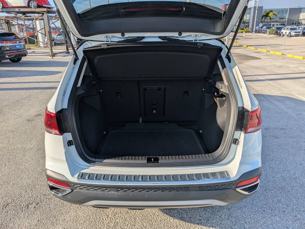 Certified 2023 Volkswagen Taos SE w/ Panoramic Sunroof Package FWD image 10