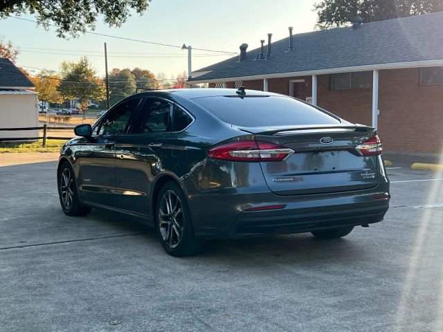 Used 2019 Ford Fusion Titanium image 4