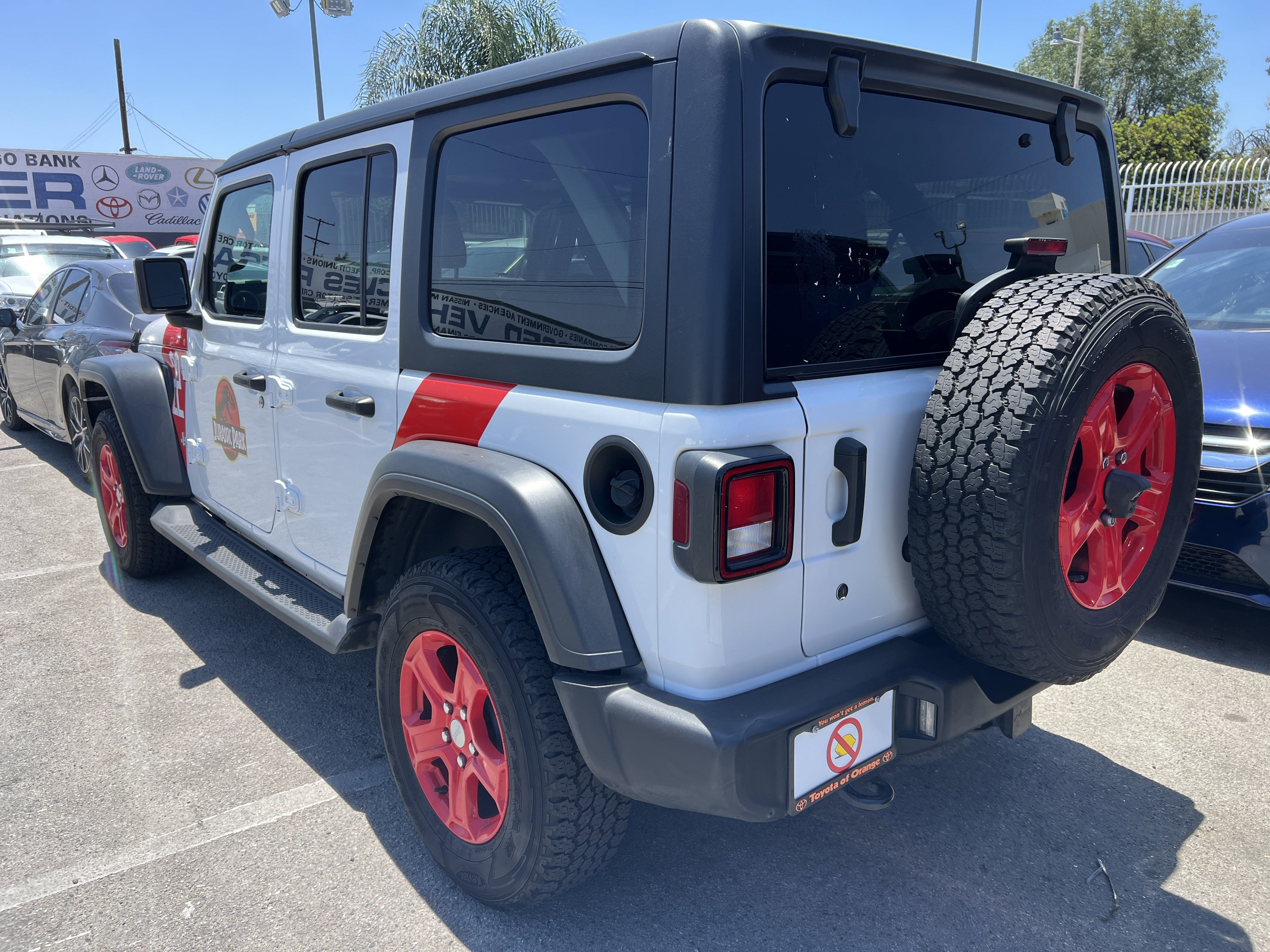 Used 2018 Jeep Wrangler Unlimited Sport S AWD/4WD image 9